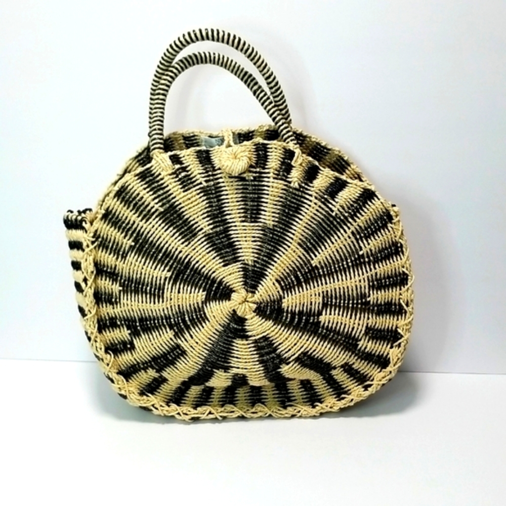 NY & COMPANY Circle, Black & Cream Shoulder Bag New With Tags Vacation Vibes - Picture 3 of 9